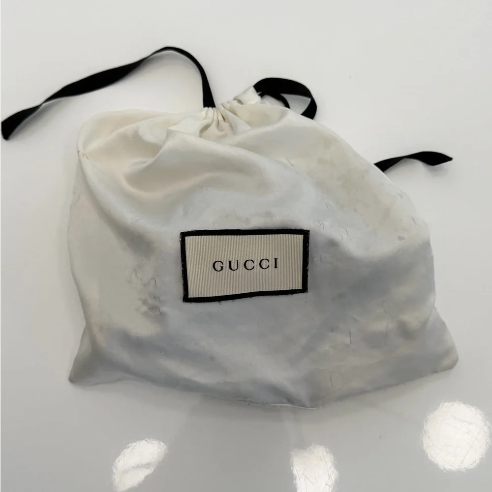 Gucci Black Belt with Gold GG Buckle - Picture 6 of 6